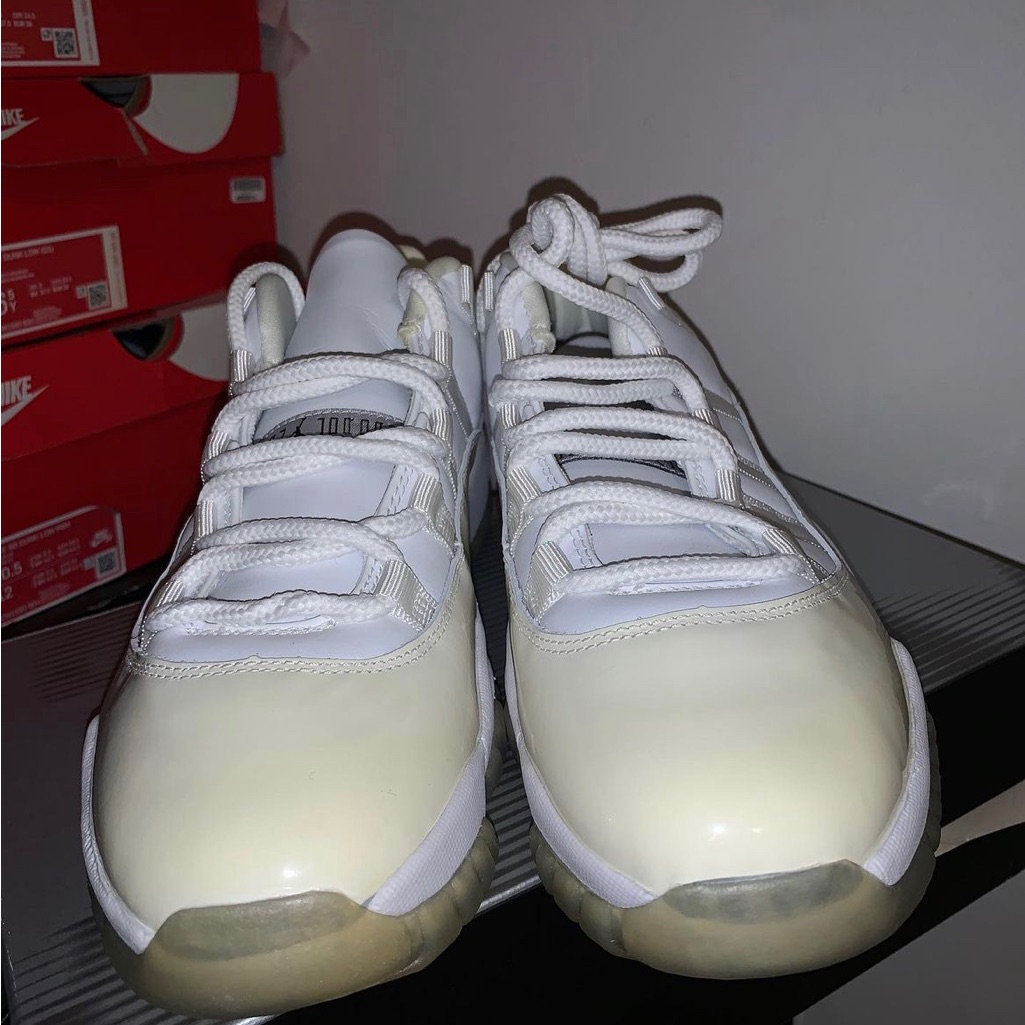 Size 9 - Jordan 11 Retro Low White Light Zen Grey 2001